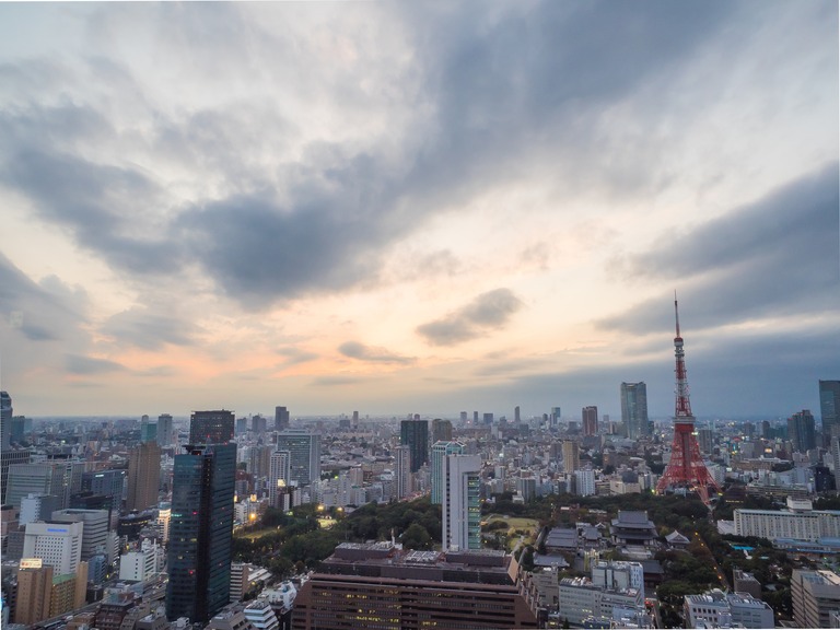 東京貿易センタービルから観る東京タワー20151031-2