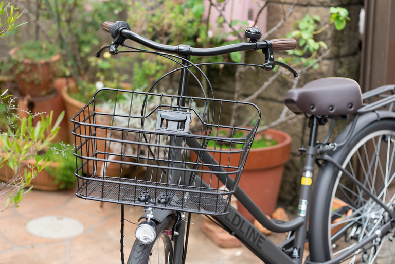 あさひ自転車_ボールドライン27.5インチ_前カゴとオートLEDライト