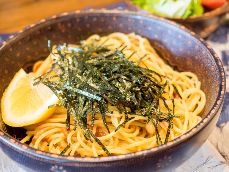 木の子と梅のパスタ