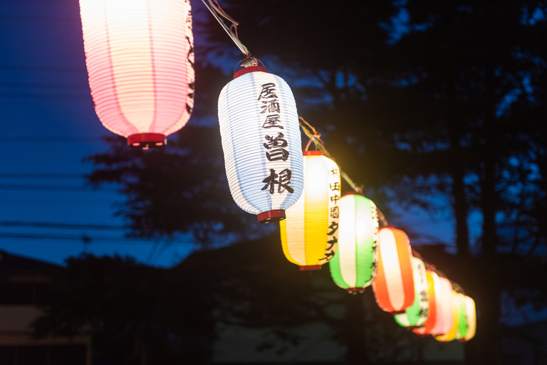 おまつりの提灯