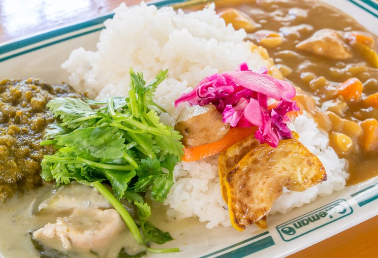 山田農場の一年・７月‐3（カレー全部のせ）